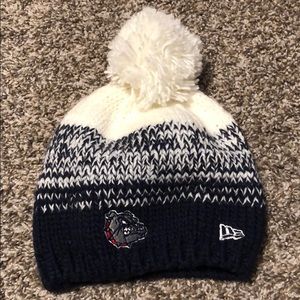 Super cute Gonzaga Bulldogs pom pom beanie!!!